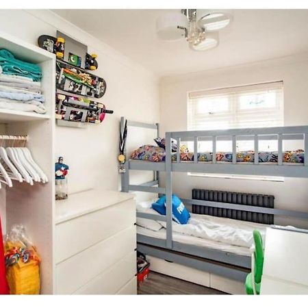 2 Bed - Walking Distance To Harry Potter Studio Watford  Esterno foto