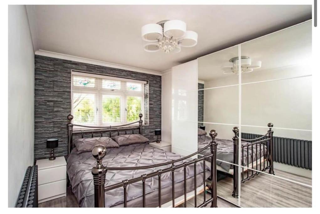 2 Bed - Walking Distance To Harry Potter Studio Watford  Esterno foto